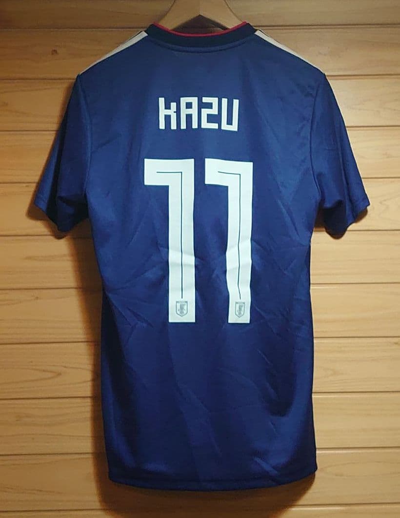 アディダスサッカー日本代表ユニフォーム　上シャツＬ、下パンツM＆ソックスセット