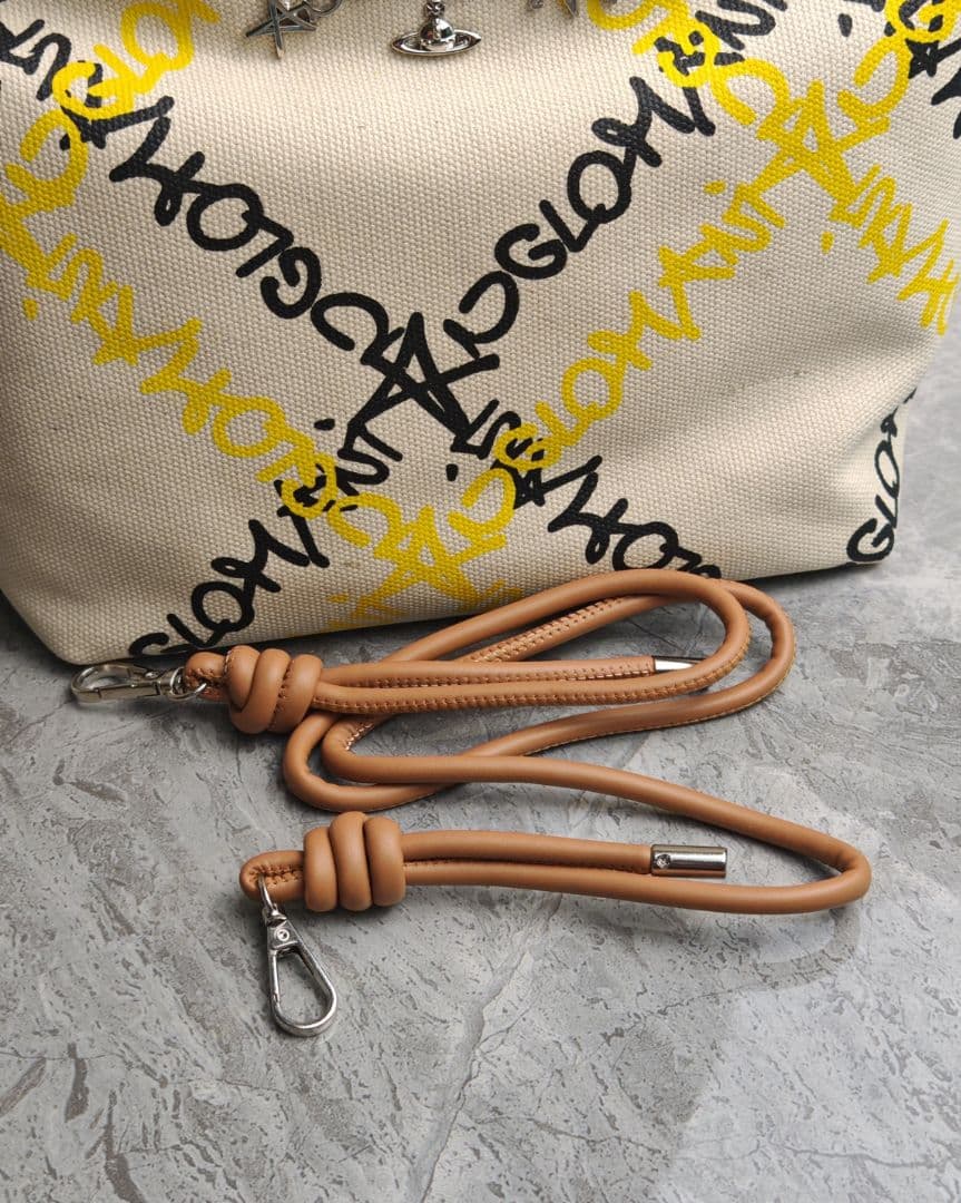 Vivienne Westwood ロゴキャンバスバッグ　ショルダーバッグ