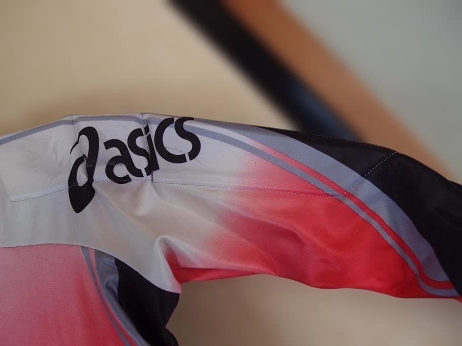 asics スキーレーシングワンピ 赤黒