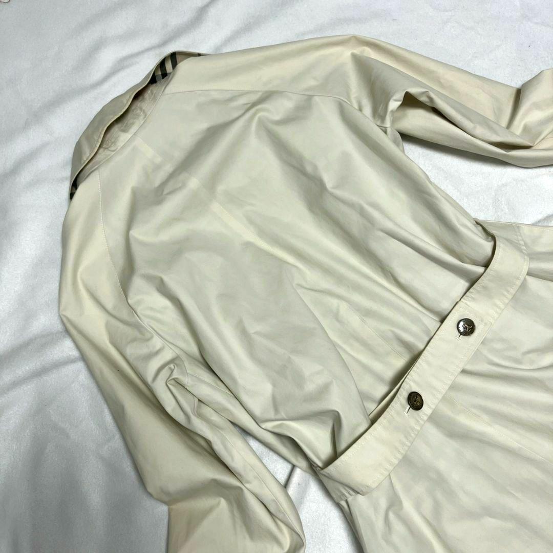 かっこいい！BURBERRY ステンカラーコート 刺繍　ボタン必見