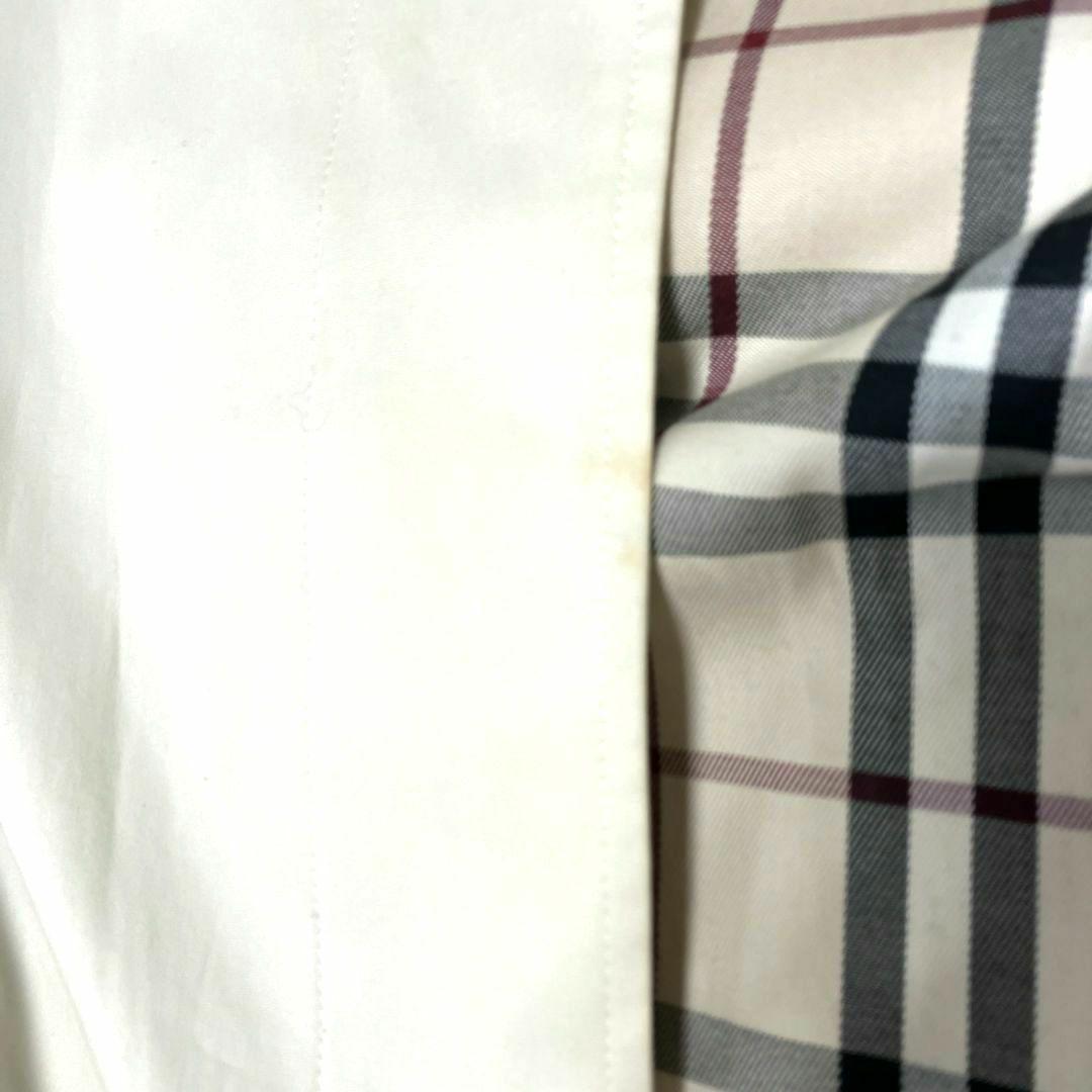 かっこいい！BURBERRY ステンカラーコート 刺繍　ボタン必見