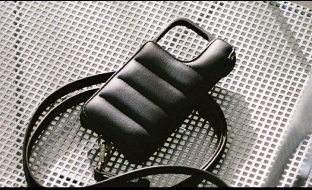 DEMIU iPhone16 pro ケース 手帳型 レザー