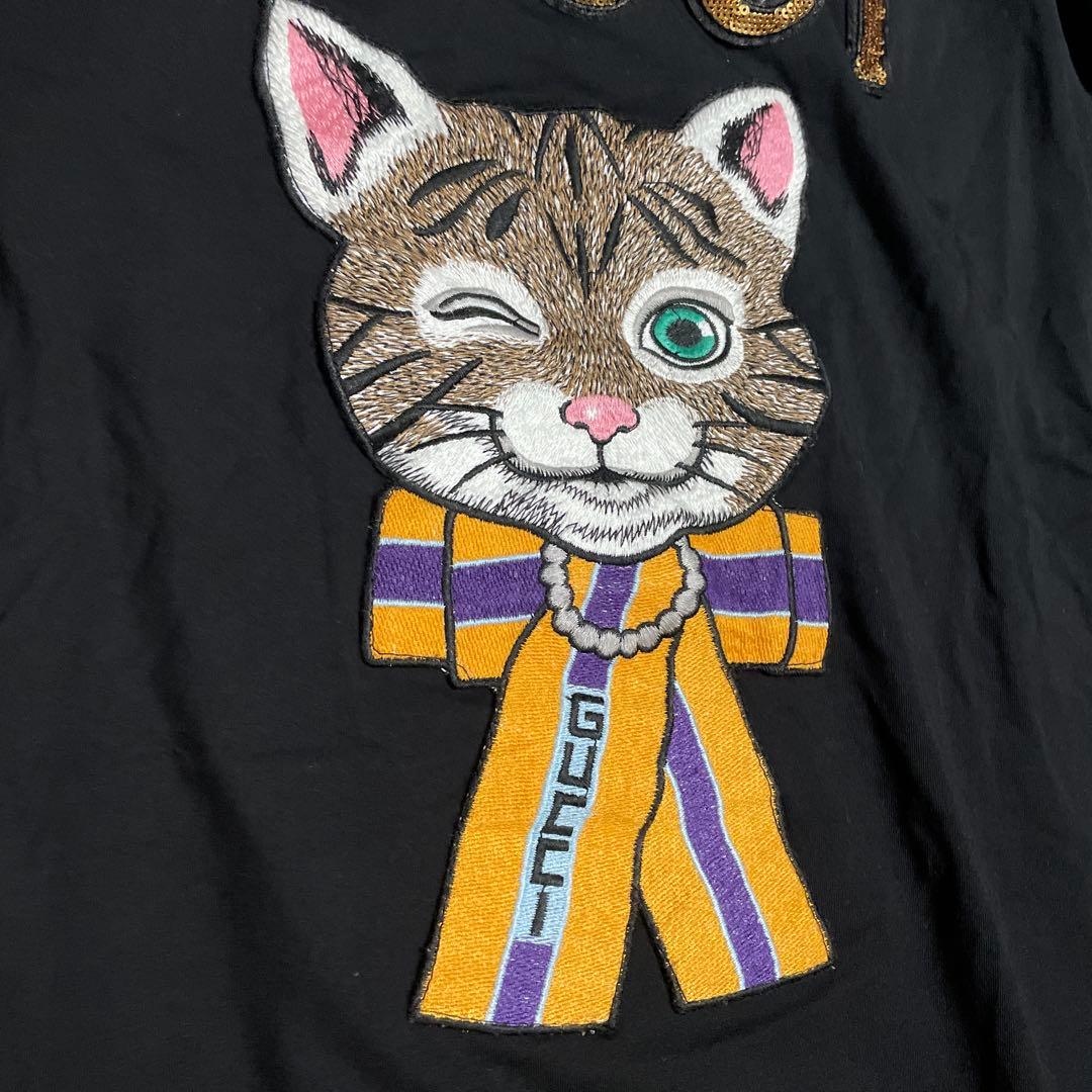 gucci ビック刺繍ロゴTシャツ