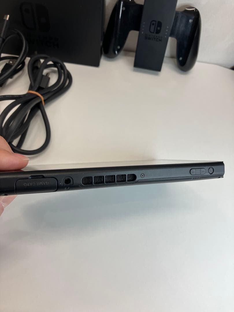 任天堂 Switch スイッチ ゲーム機 通電○ ブラック 【A293】