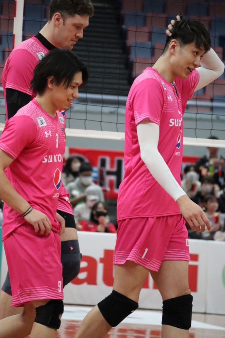 M*a様 サントリーサンバーズ　小野寺太志　サイン入りユニフォーム上下セット