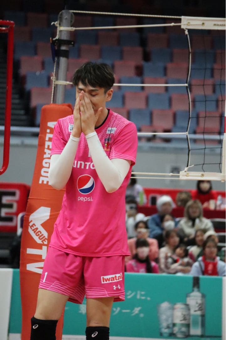 M*a様 サントリーサンバーズ　小野寺太志　サイン入りユニフォーム上下セット