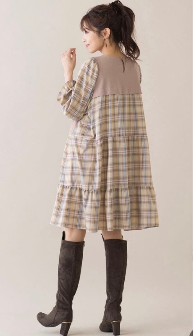 美品ローズティアラチェック切替ドッキングチュニックワンピ大きいサイズ46ベージュ