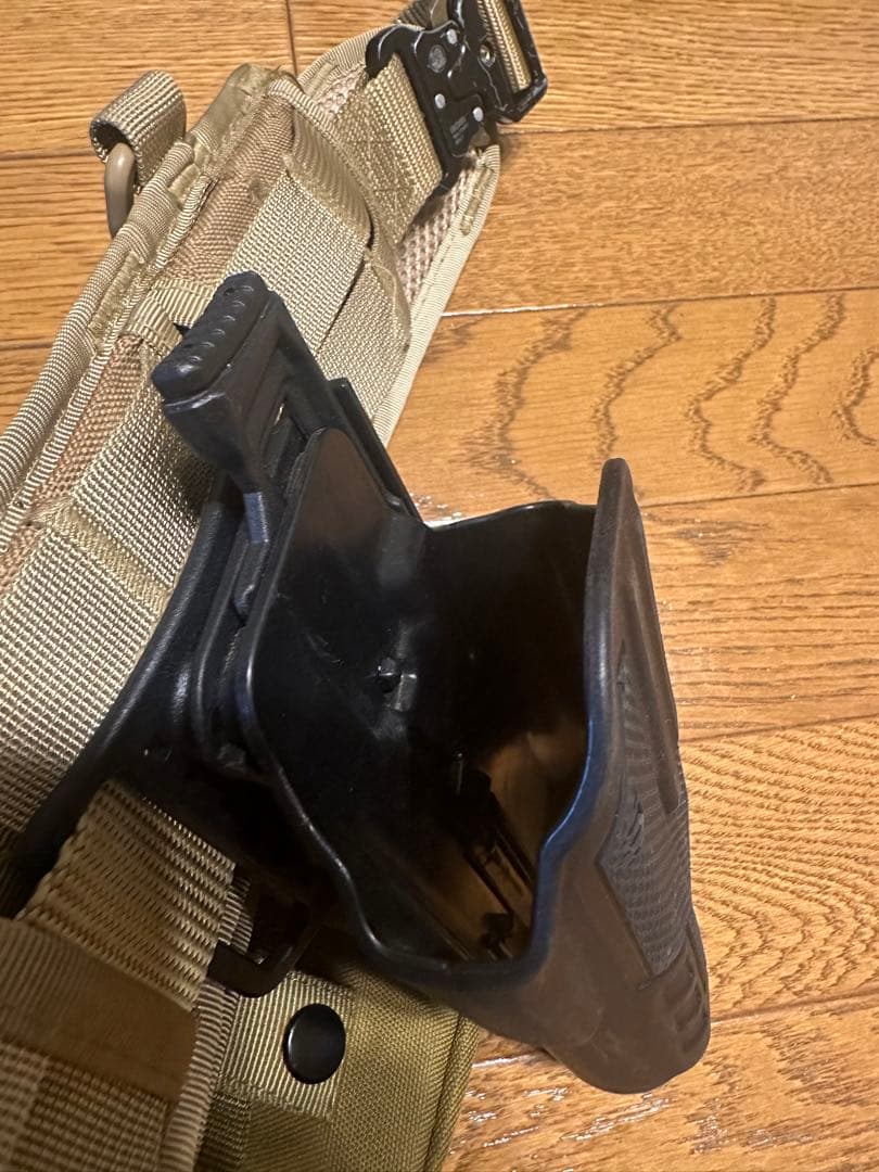 BLACKHAWKホルスター X300U-A対応 [ ブラック / 右用 ]