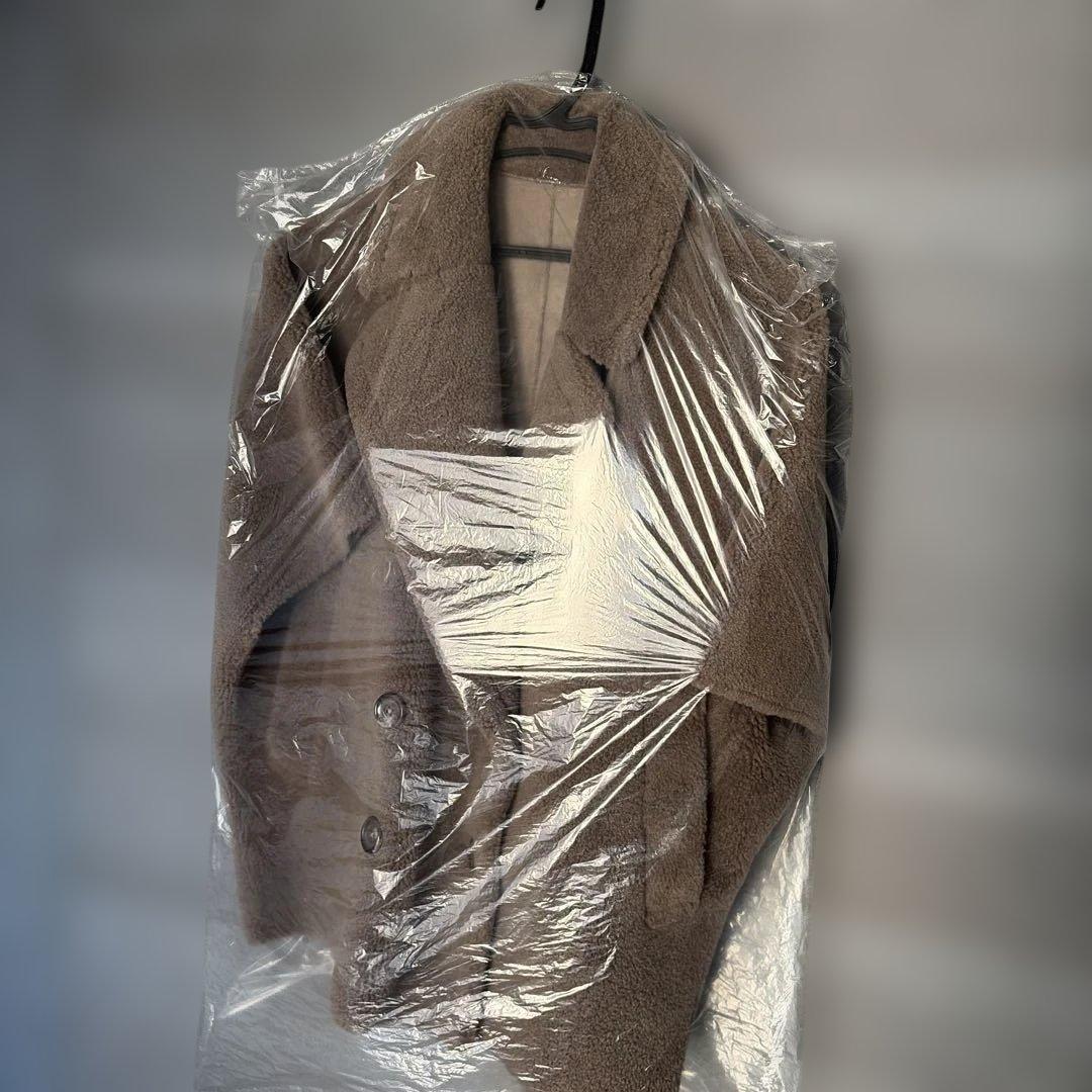 スタニングルアー　グレージュ ボアポンチョ ダブルボタン