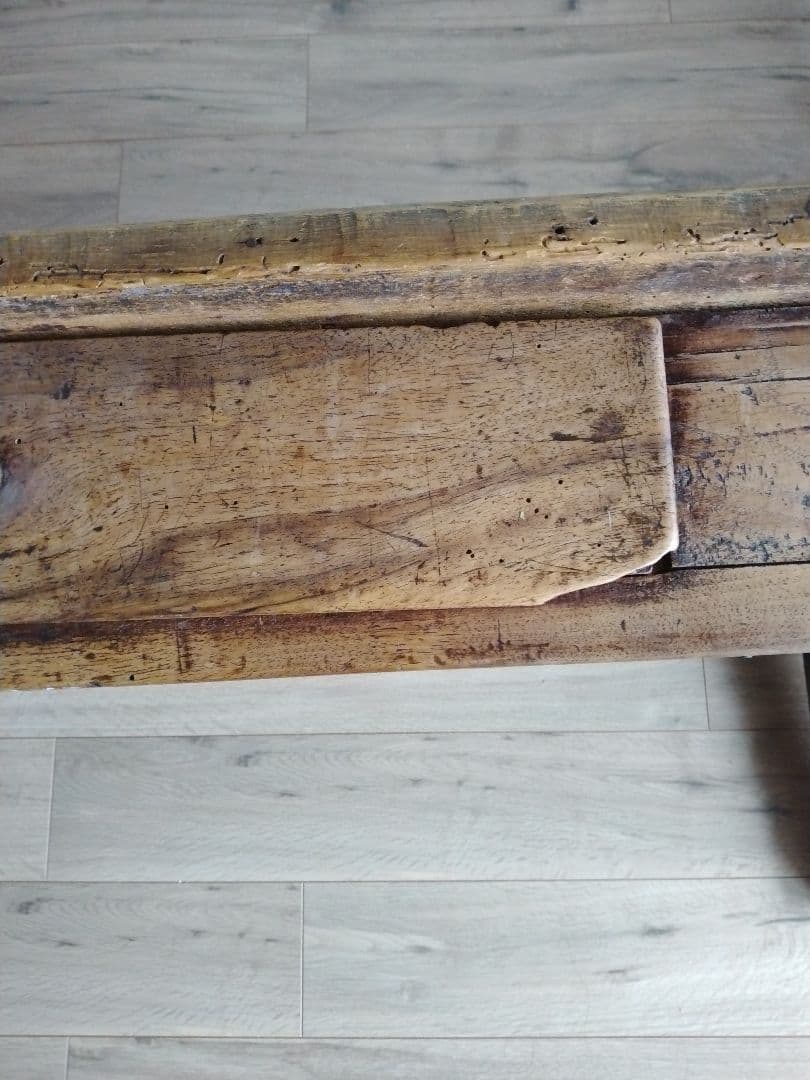 とらです。　フランスアンティーク　カフェテーブル　ローテーブル