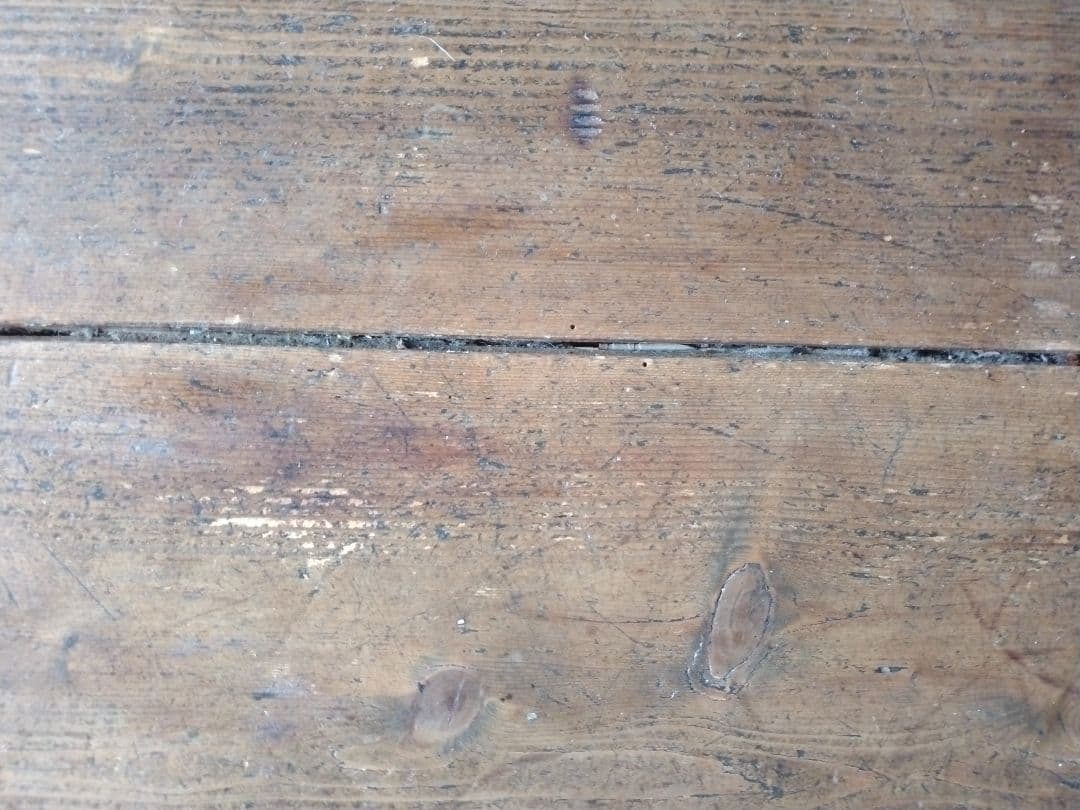 とらです。　フランスアンティーク　カフェテーブル　ローテーブル