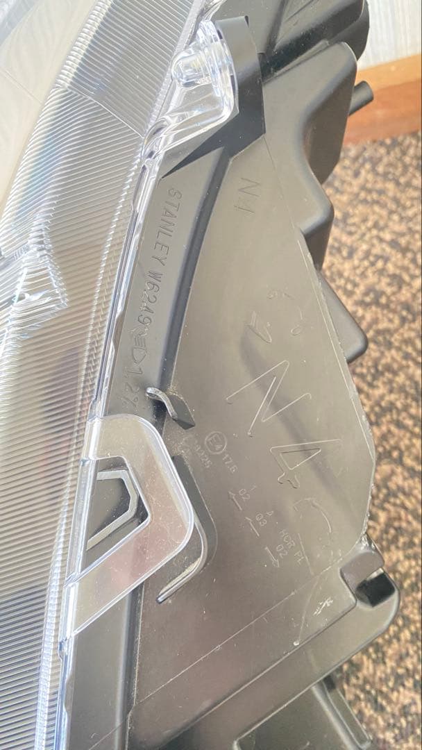 トヨタ タンクまたはルーミー、特に後期モデル（2016年～2020年頃） (R)