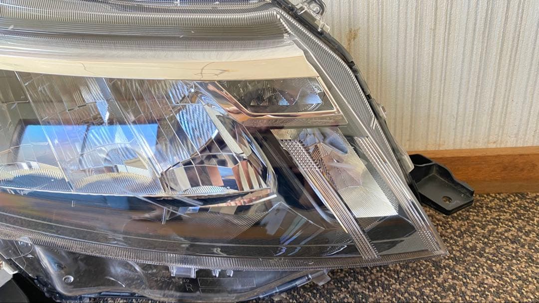 トヨタ タンクまたはルーミー、特に後期モデル（2016年～2020年頃） (R)