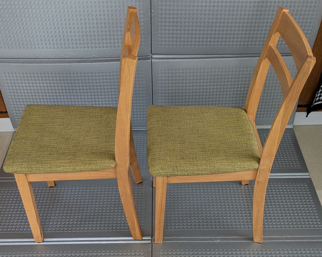 ダイニングチェア　2脚セット　リビングチェア　美品　イス