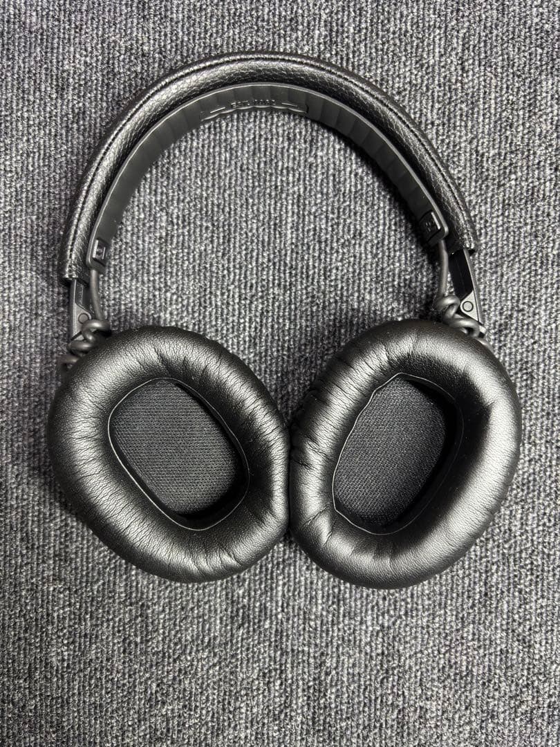 ブルートゥースヘッドホン ブラック Monitor III ANC Black