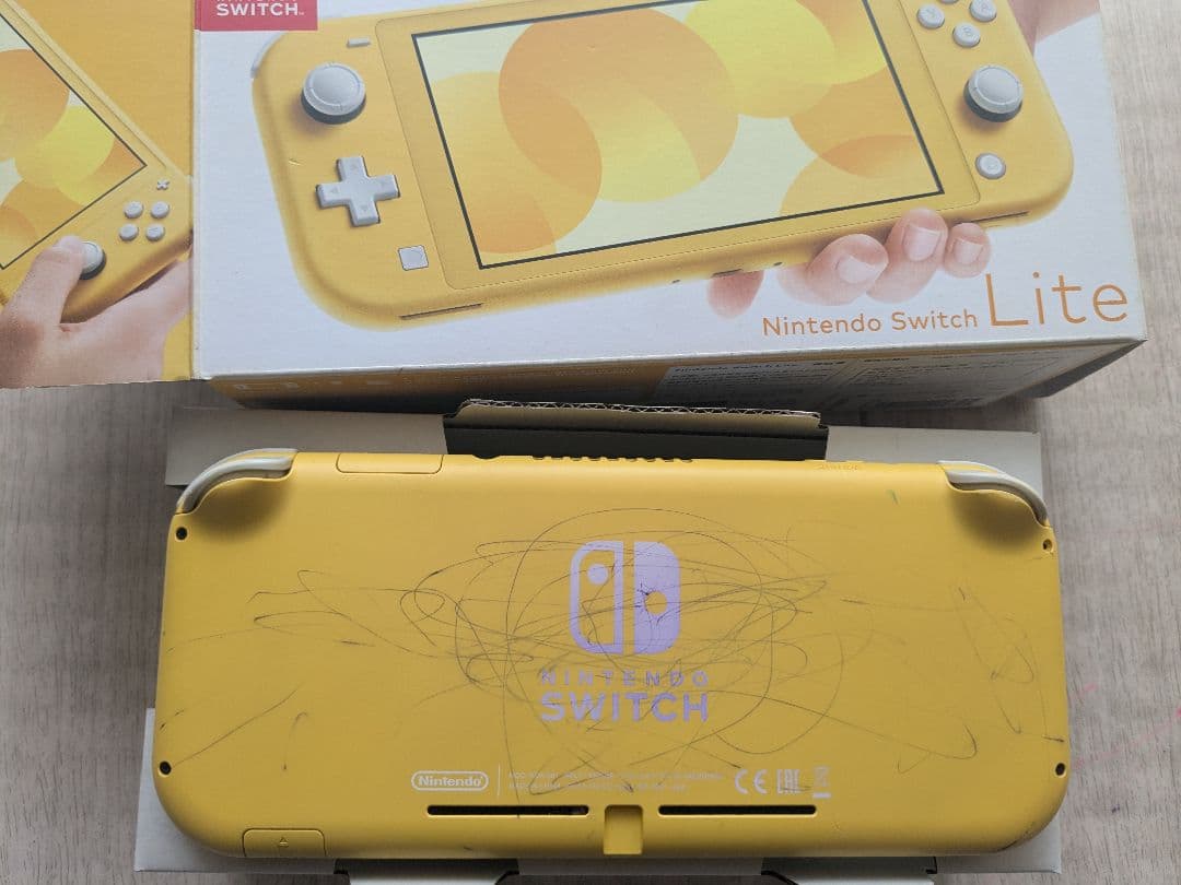 Nintendo Switch Lite イエロー 箱、充電器付き