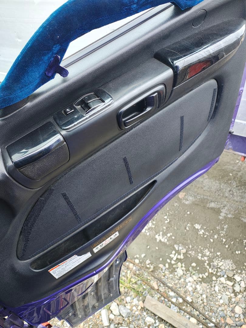 日野グランドプロフィア　内装パネル　ブラック木目