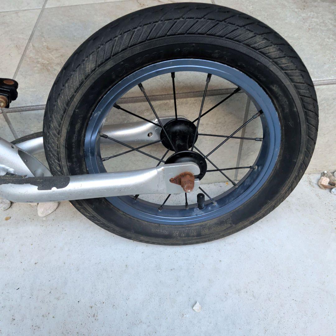 ストライダー プロ　軽量 シルバー　カスタム　タイヤ　予備タイヤ付き