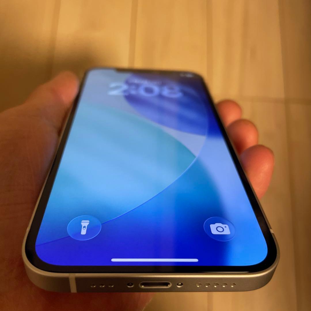 【美品】iPhone12 ホワイト64GB