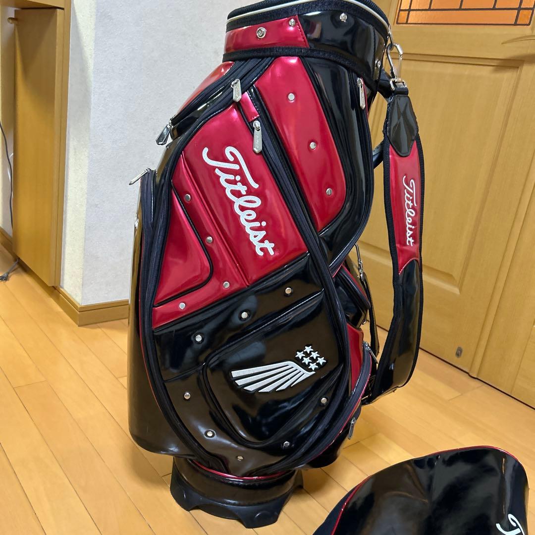 Titleist エナメルゴルフキャディバッグ 黒赤