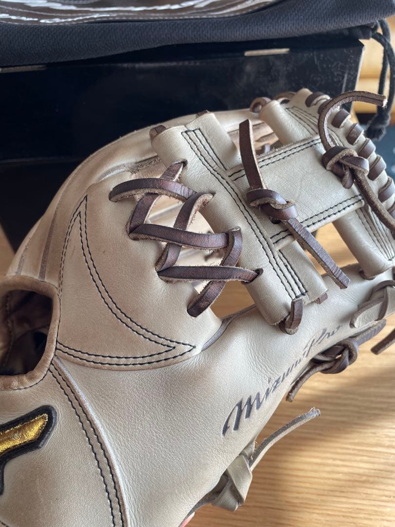 Mizuno Pro 硬式グローブ ベージュ　専用袋と箱付き　中古品