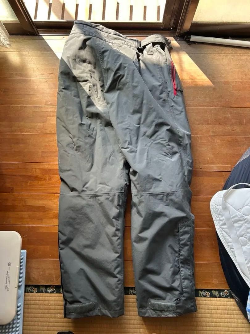 ダイワ　ウインタースーツ　上下