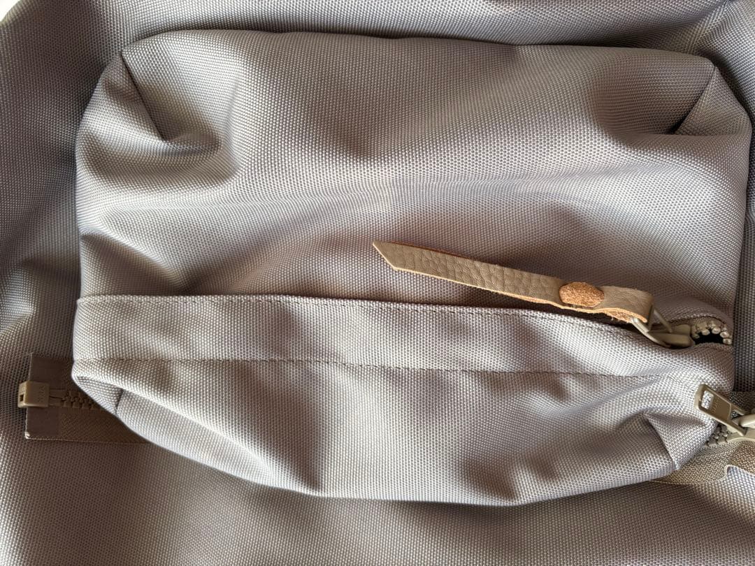 50%オフ！ エンダースキーマ完売カラーベージュ バックパック