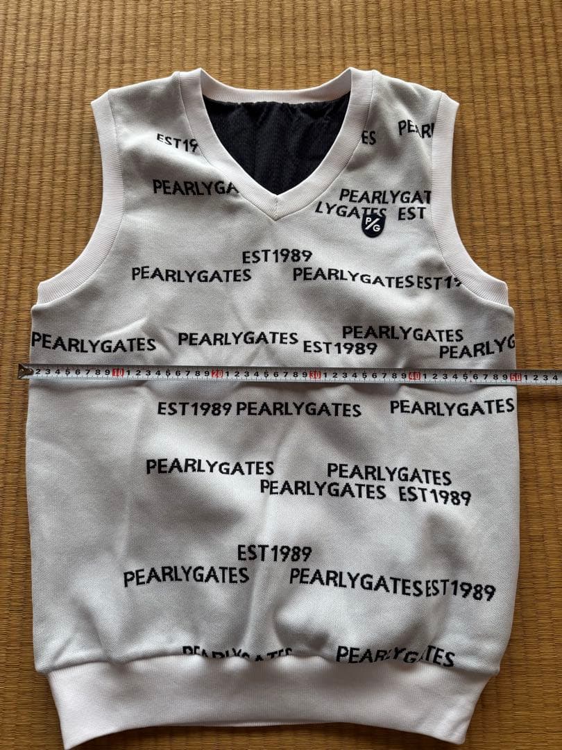 パーリーゲイツ　リバーシブル　ベスト　サイズ４