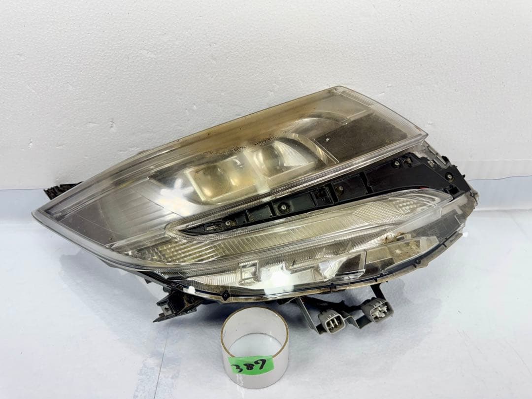 【ジャンク】ノア エスクァイア ZRR80 ZWR80 後期 右 ヘッド ライト
