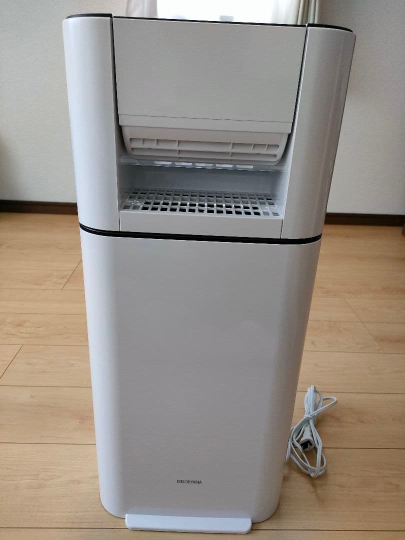 アイリスオーヤマ　衣類乾燥除湿機　IJD-I50-W