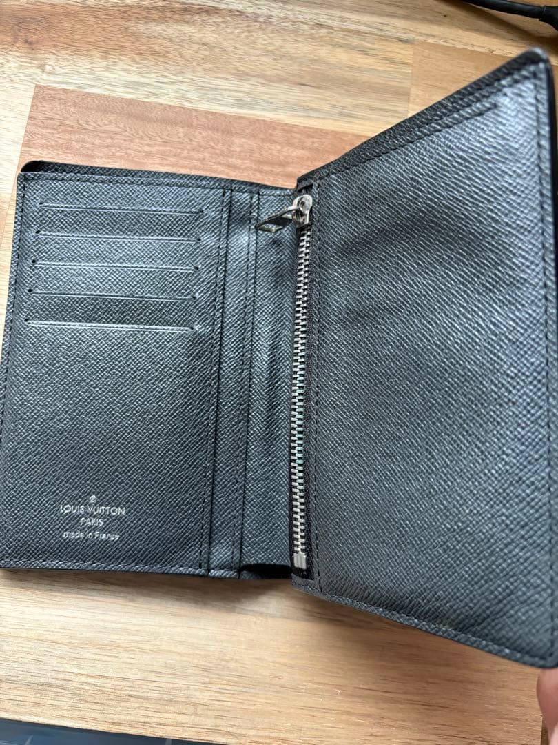 Louis Vuitton ルイヴィトン タイガ 二つ折り財布 CT4155仏製