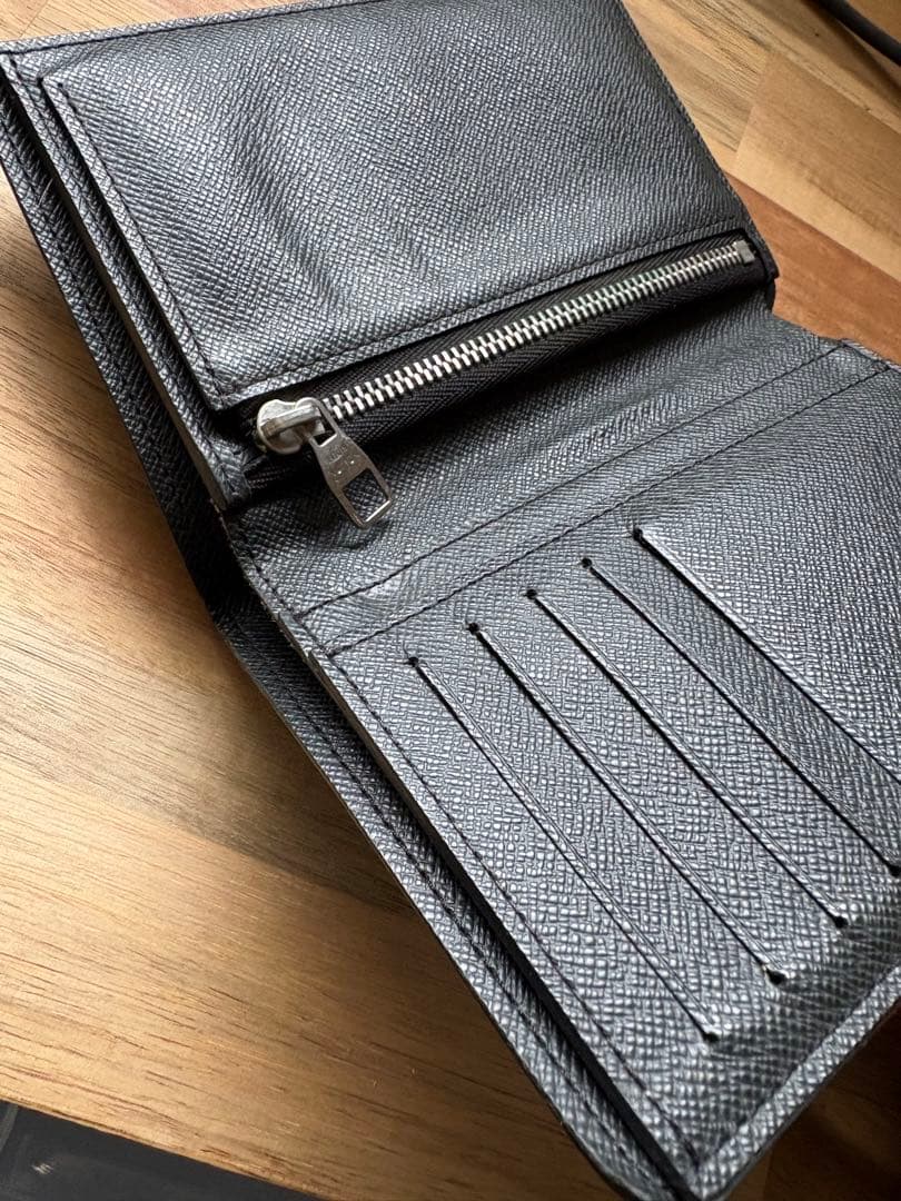 Louis Vuitton ルイヴィトン タイガ 二つ折り財布 CT4155仏製