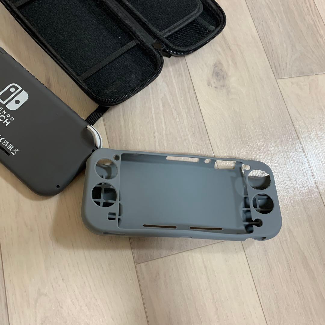 nintendo switch lite本体 充電アダプター 専用ケース付き