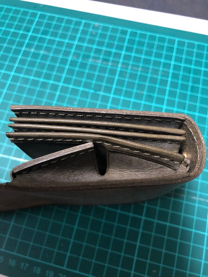 いち　エムピウ　ミッレフォッリエ　同型　財布