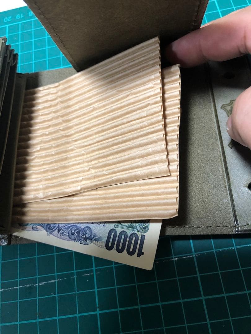 いち　エムピウ　ミッレフォッリエ　同型　財布