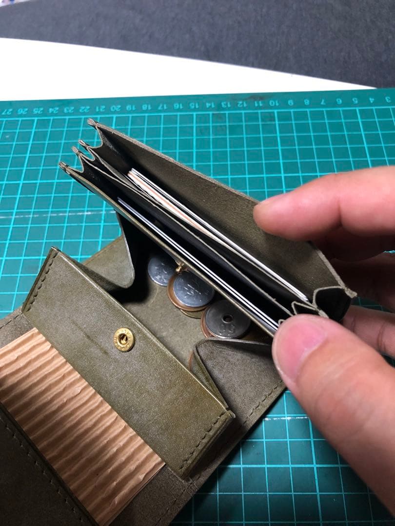 いち　エムピウ　ミッレフォッリエ　同型　財布