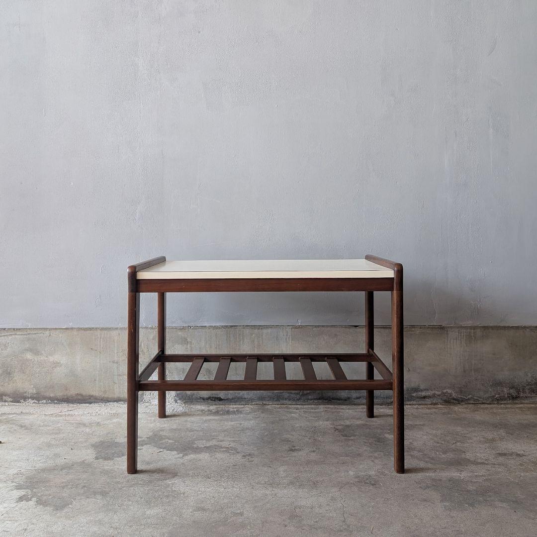 【古家具】カリモク 白い天板 ウォルナット色のカフェテーブルA　サイドテーブル