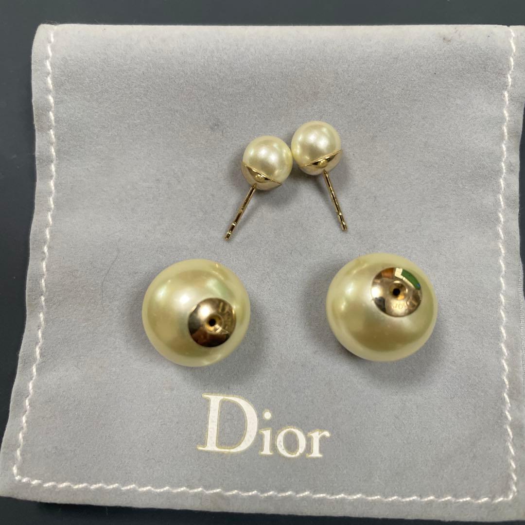 Christian Dior のピアス