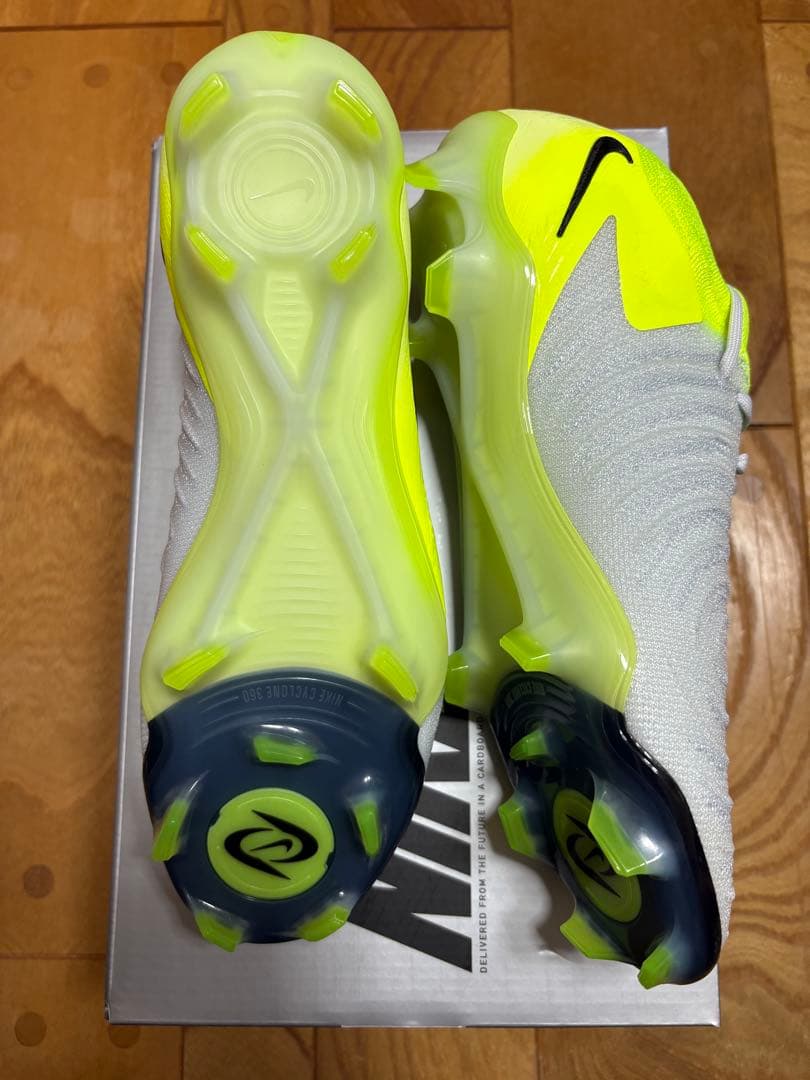 新品　大特価　ナイキ　ファントム GX 2 エリート FG 25.5cm