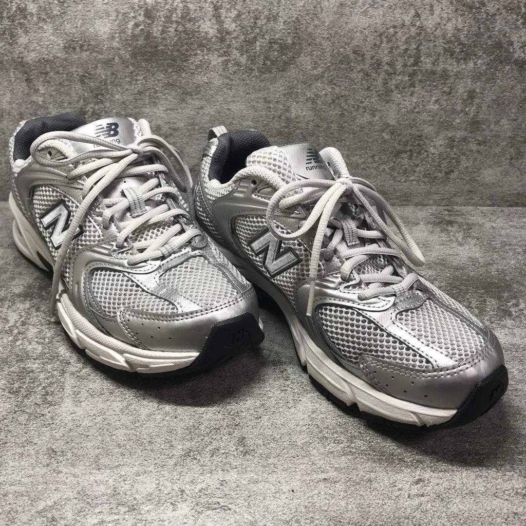 美品　New Balance MR530LG 【24.5】スニーカー　シルバー
