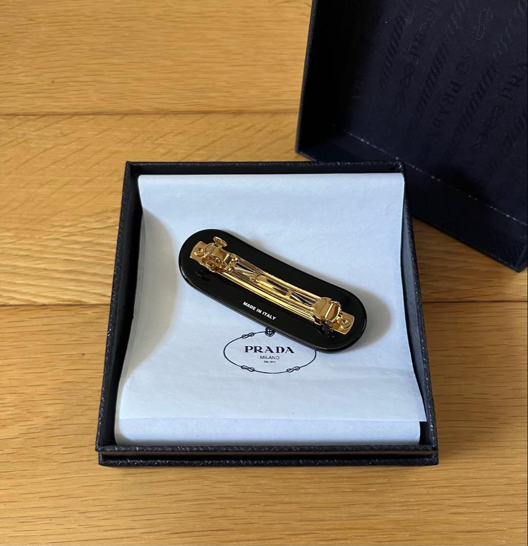 PRADA バレッタ　ブラック