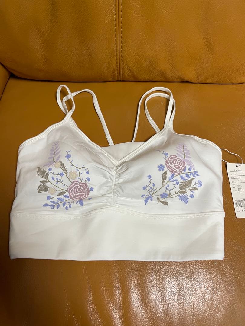 【SUKALA】新品タグ付きLAVA限定フラワーブーケブラトップ(M/ホワイト)