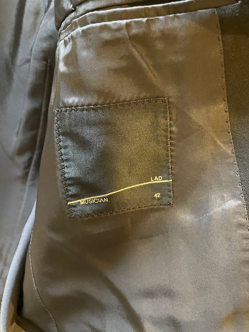 【みっつ】lad musician ノーカラージャケット　黒