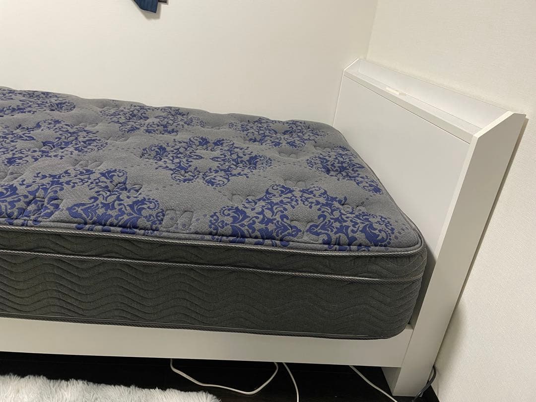 シモンズ　Beautyrest スプリングマットレス セミダブル＋ベッドフレーム