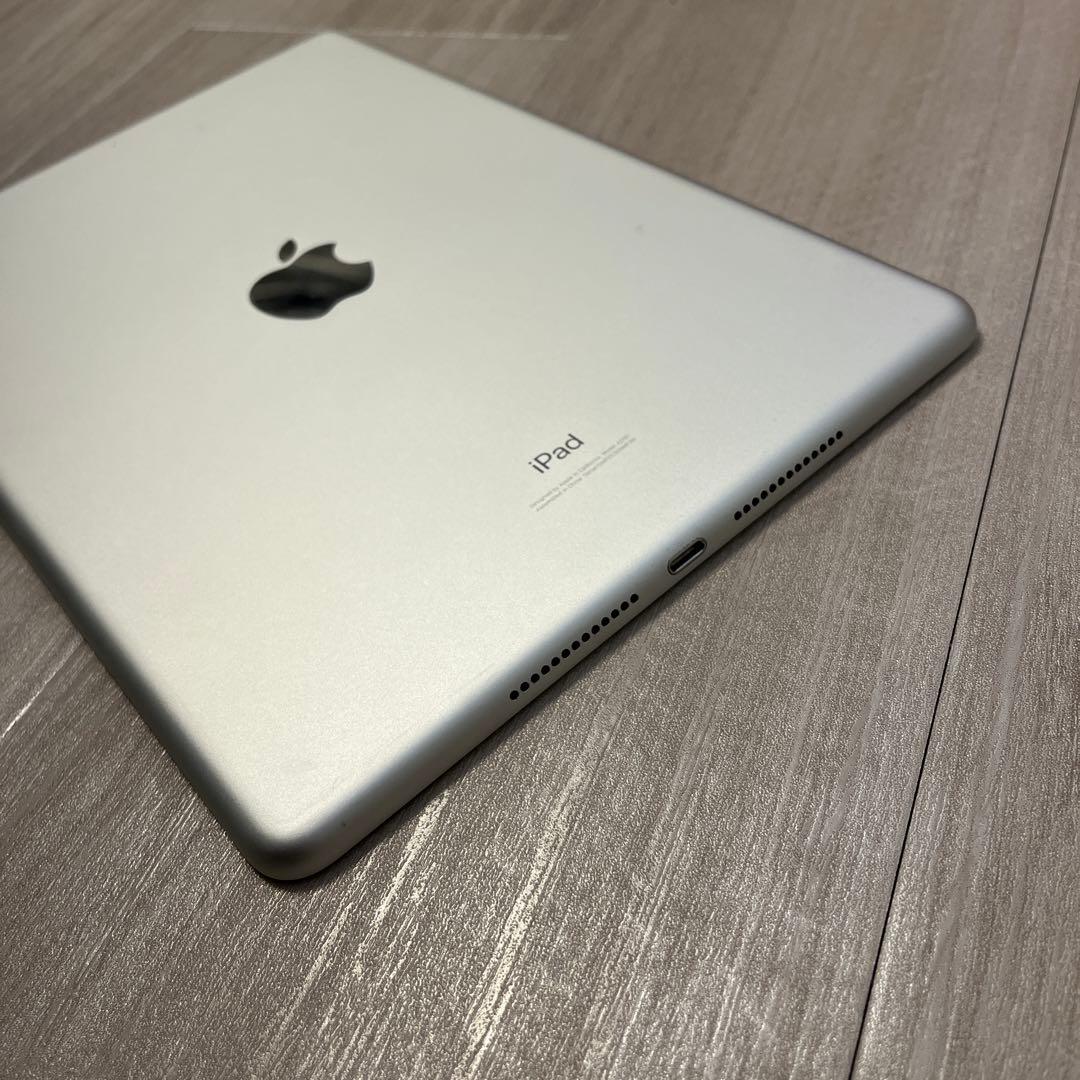 iPad 10.2インチ 第7世代 Wi-Fi 32GB シルバー