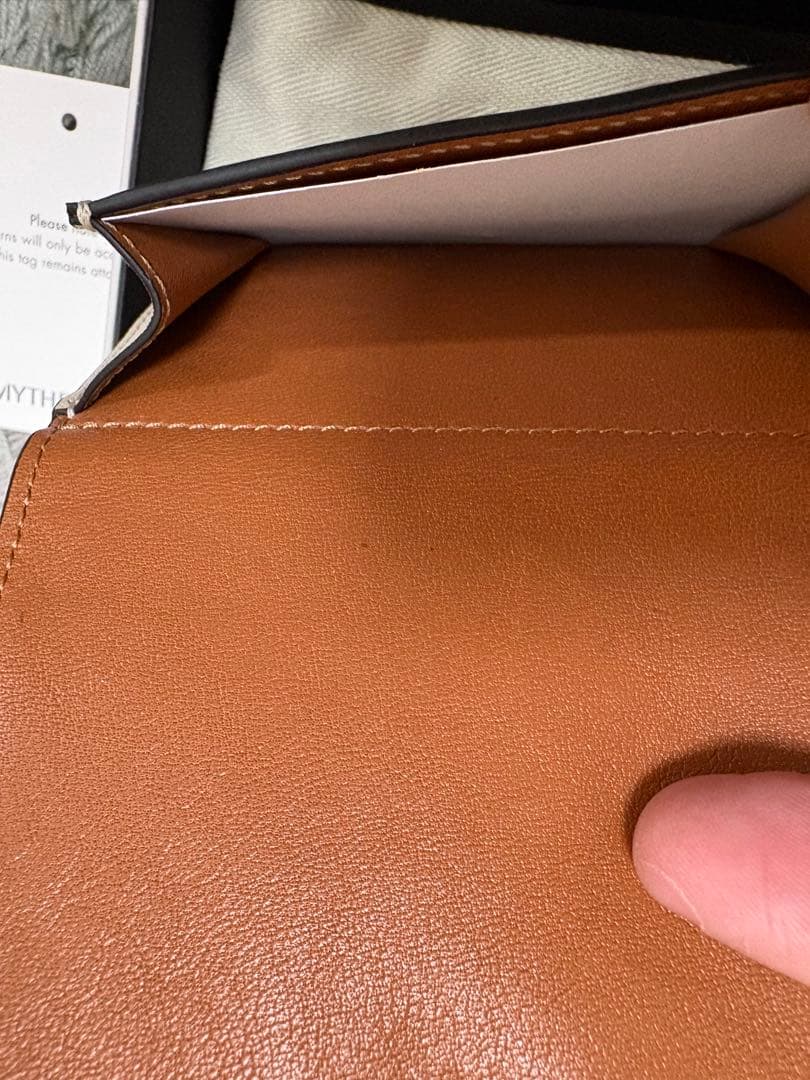 新品【LOEWE】3つ折り財布 トライフォールドウォレット アナグラム