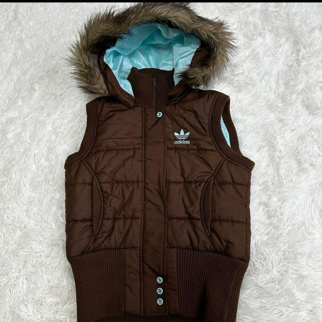 新品タグ付き adidas アディダス オリジナル　ファー付き ベスト　 L