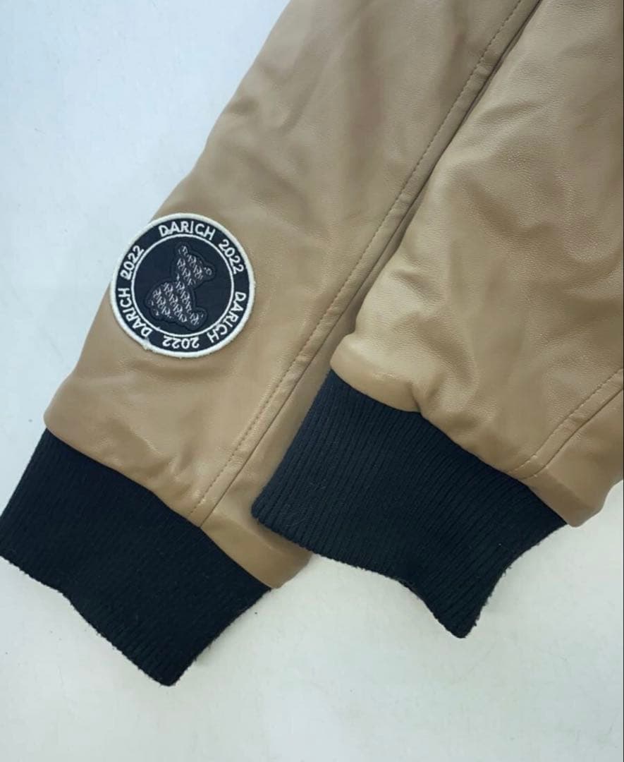 ダーリッチ　dベア　スタジャン