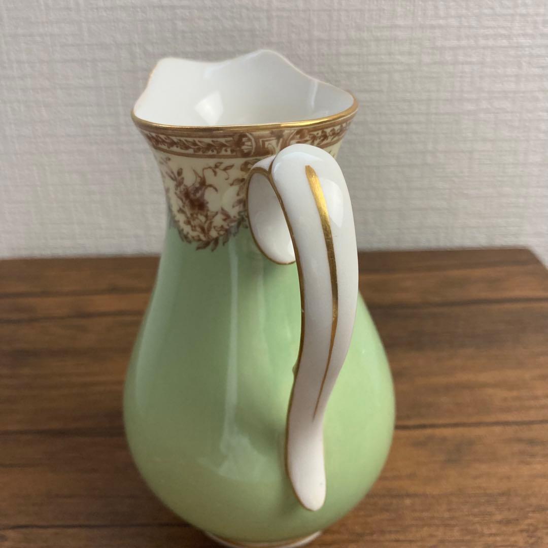 ロイヤルウースター 緑色の陶磁器セット ボウル・プレート・ピッチャー 3点