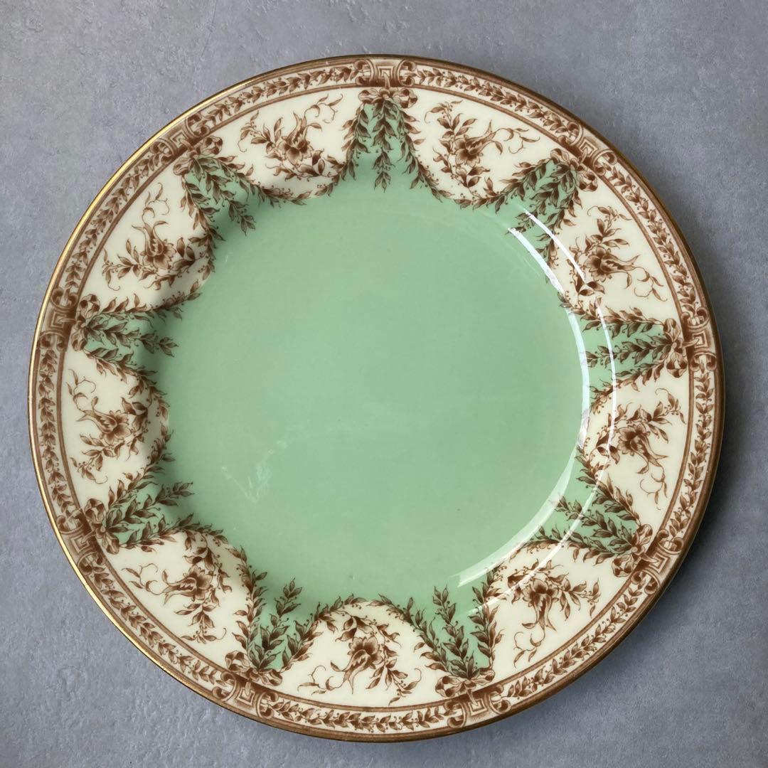 ロイヤルウースター 緑色の陶磁器セット ボウル・プレート・ピッチャー 3点